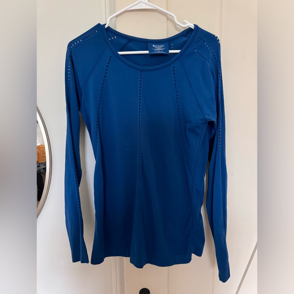 Athleta blue sport shirt